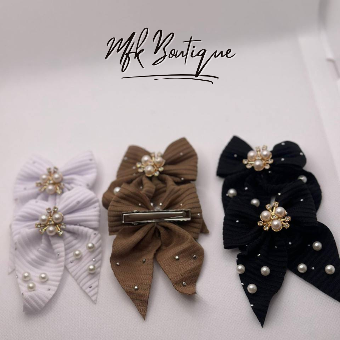 Pinces à cheveux à pompons floraux